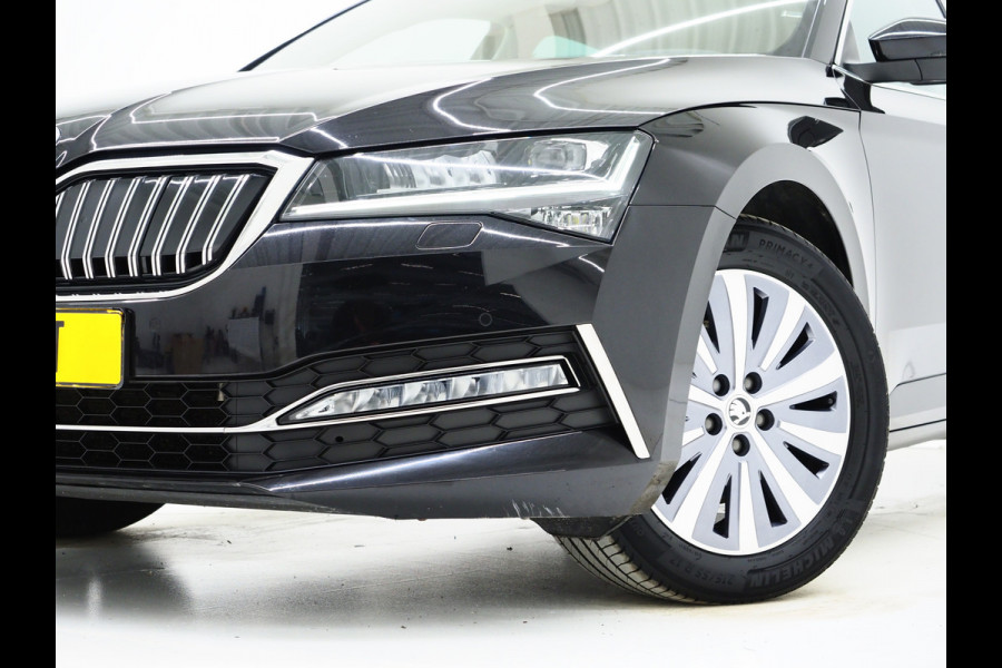 Škoda Superb Combi 1.4 TSI iV 218PK Style | Camera | Trekhaak | Keyless | Adaptive Cruise | Memory | Virtual | Carplay
