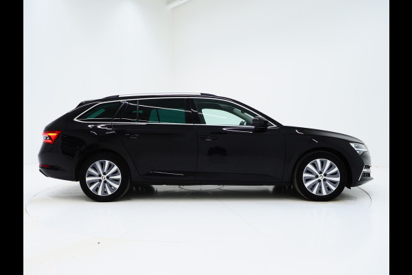 Škoda Superb Combi 1.4 TSI iV 218PK Style | Camera | Trekhaak | Keyless | Adaptive Cruise | Memory | Virtual | Carplay
