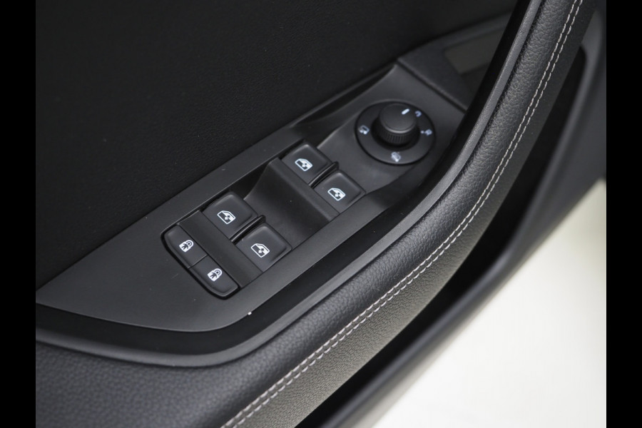 Škoda Superb Combi 1.4 TSI iV 218PK Style | Camera | Trekhaak | Keyless | Adaptive Cruise | Memory | Virtual | Carplay