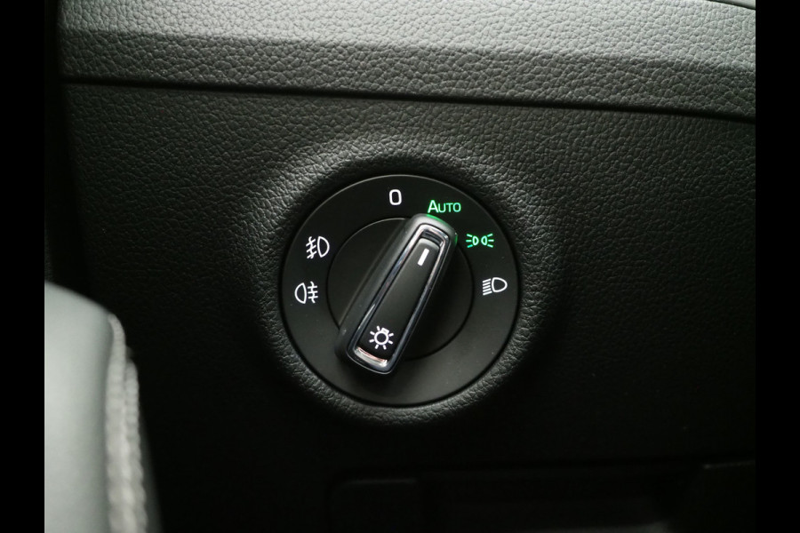 Škoda Superb Combi 1.4 TSI iV 218PK Style | Camera | Trekhaak | Keyless | Adaptive Cruise | Memory | Virtual | Carplay