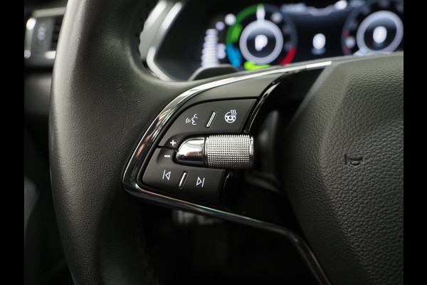 Škoda Superb Combi 1.4 TSI iV 218PK Style | Camera | Trekhaak | Keyless | Adaptive Cruise | Memory | Virtual | Carplay