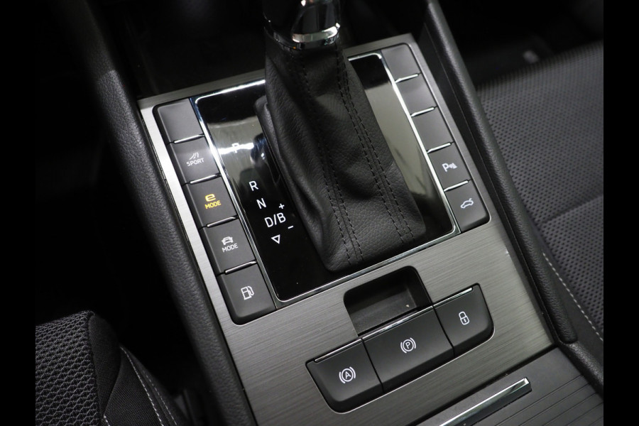 Škoda Superb Combi 1.4 TSI iV 218PK Style | Camera | Trekhaak | Keyless | Adaptive Cruise | Memory | Virtual | Carplay