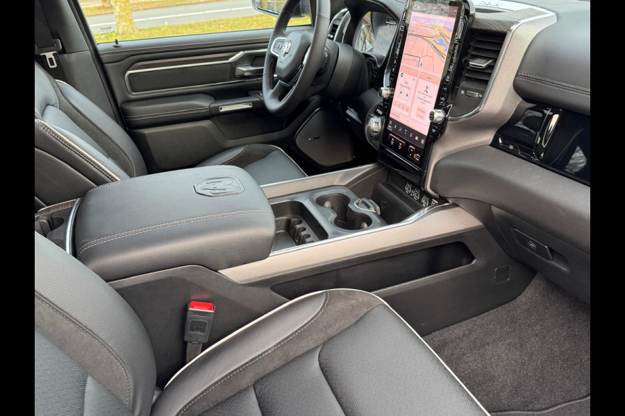 Dodge Ram Laramie full spec. luchtvering, pano, pass.scherm MY25 3.0L TT Hurrican 420pk