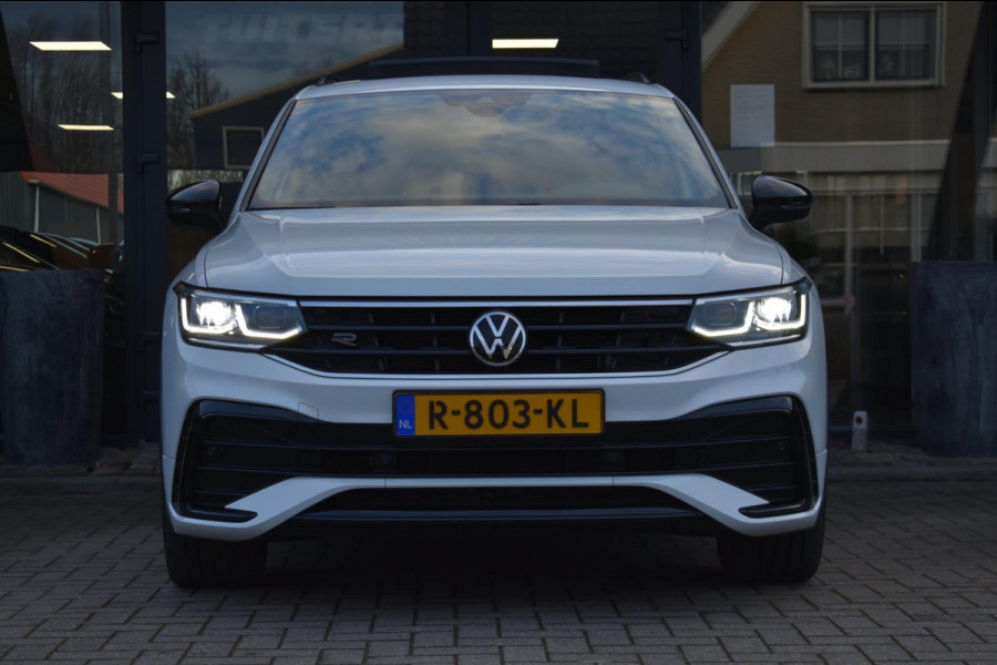 Volkswagen Tiguan 1.5 TSI R-Line | BLACK STYLE | PANORAMADAK | NAP | CAMERA | IQ LIGHT