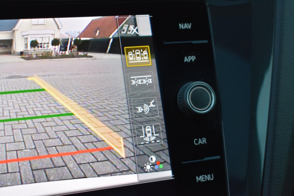 Volkswagen Tiguan 1.5 TSI R-Line | BLACK STYLE | PANORAMADAK | NAP | CAMERA | IQ LIGHT