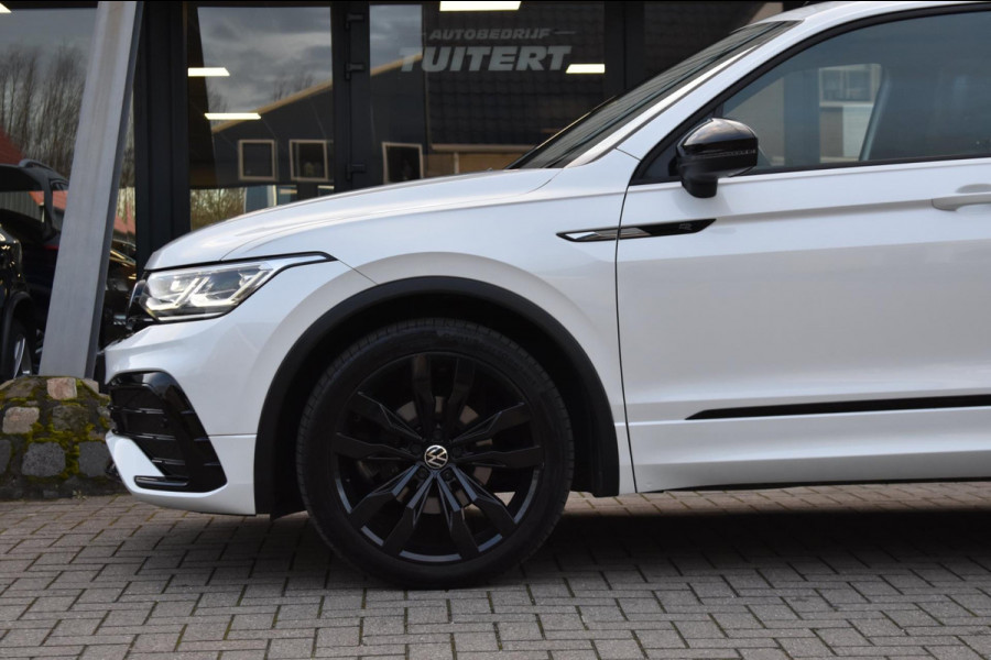 Volkswagen Tiguan 1.5 TSI R-Line | BLACK STYLE | PANORAMADAK | NAP | CAMERA | IQ LIGHT
