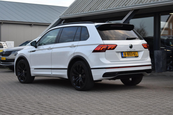 Volkswagen Tiguan 1.5 TSI R-Line | BLACK STYLE | PANORAMADAK | NAP | CAMERA | IQ LIGHT