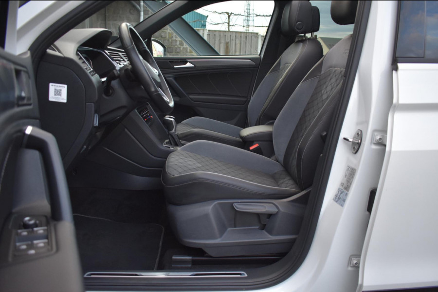 Volkswagen Tiguan 1.5 TSI R-Line | BLACK STYLE | PANORAMADAK | NAP | CAMERA | IQ LIGHT