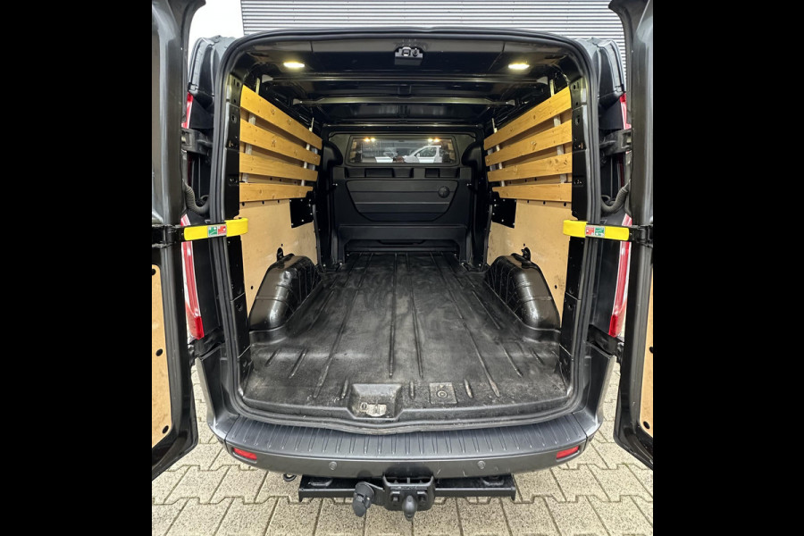 Ford Transit Custom 2.0 TDCI L2H1 Limited DC Dubbele cabine automaat