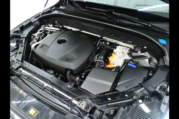 Volvo XC60 2.0 T6 Plug-in hybrid AWD Ultimate Dark Long Range | Panoramadak | Pilot Assist | Harman/Kardon | Head Up | Camera | Keyless | Carplay