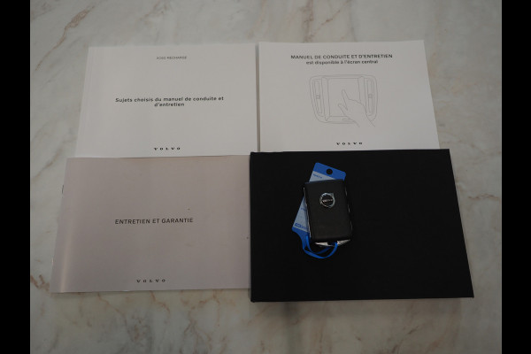 Volvo XC60 2.0 T6 Plug-in hybrid AWD Ultimate Dark Long Range | Panoramadak | Pilot Assist | Harman/Kardon | Head Up | Camera | Keyless | Carplay