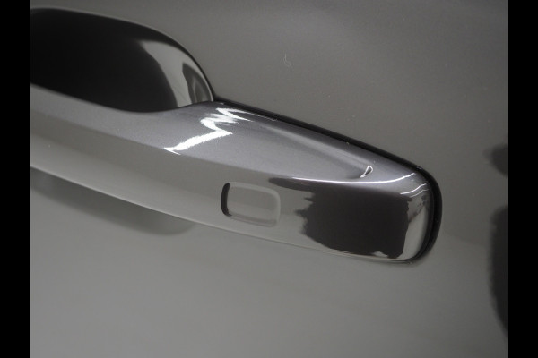 Volvo XC60 2.0 T6 Plug-in hybrid AWD Ultimate Dark Long Range | Panoramadak | Pilot Assist | Harman/Kardon | Head Up | Camera | Keyless | Carplay