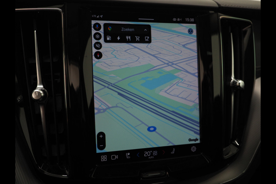 Volvo XC60 2.0 T6 Plug-in hybrid AWD Ultimate Dark Long Range | Panoramadak | Pilot Assist | Harman/Kardon | Head Up | Camera | Keyless | Carplay