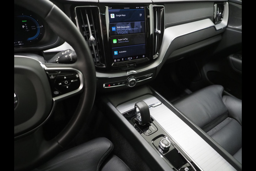 Volvo XC60 2.0 T6 Plug-in hybrid AWD Ultimate Dark Long Range | Panoramadak | Pilot Assist | Harman/Kardon | Head Up | Camera | Keyless | Carplay