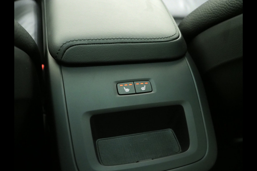 Volvo XC60 2.0 T6 Plug-in hybrid AWD Ultimate Dark Long Range | Panoramadak | Pilot Assist | Harman/Kardon | Head Up | Camera | Keyless | Carplay