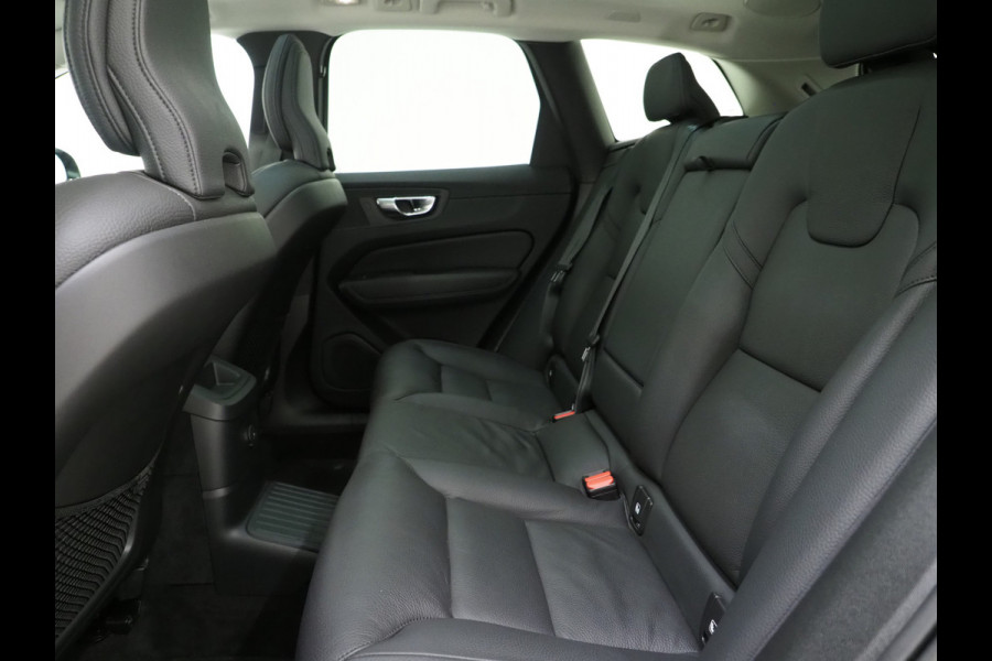 Volvo XC60 2.0 T6 Plug-in hybrid AWD Ultimate Dark Long Range | Panoramadak | Pilot Assist | Harman/Kardon | Head Up | Camera | Keyless | Carplay