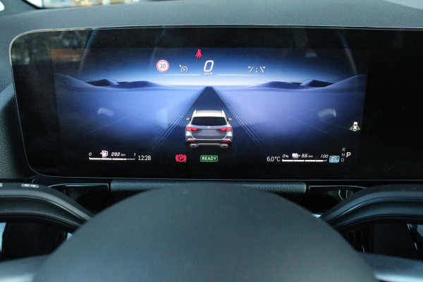 Mercedes-Benz GLA 250 e AMG LINE "NIEUW MODEL!" | PANORAMISCH SCHUIF/KANTEL DAK | SFEER VERLICHTING | ELEKTRISCH BEDIENBARE VOORSTOELEN MET GEHEUGENFUNCTIE EN "ZITKINEMATICA" | DRAADLOZE APPLE CARPLAY/ANDROID AUTO | NIGHT PAKKET: DAKRELING ZWART, ZIJRUITEN EN ACHTERRUITEN ZWART, LICHTMETALEN VELGEN 20" ZWART | HEAD UP DISPLAY | REALITY-NAVIGATIE  | 360° CAMERA | MULTI BEAM LED KOPLAMPEN | DODEHOEK DETECTIE | ADAPTIVE CRUISE CONTROL | KEYLESS GO | ELEKTRISCH BEDIENBARE ACHTERKLEP | DRAADLOZE TELEFOONLADER | SURROUND BURMESTER AUDIO | WINTERPAKKET: STUUR/STOEL VERWARMING |