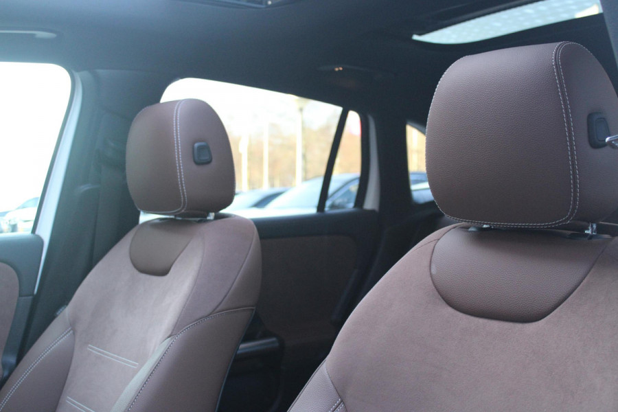 Mercedes-Benz GLA 250 e AMG LINE "NIEUW MODEL!" | PANORAMISCH SCHUIF/KANTEL DAK | SFEER VERLICHTING | ELEKTRISCH BEDIENBARE VOORSTOELEN MET GEHEUGENFUNCTIE EN "ZITKINEMATICA" | DRAADLOZE APPLE CARPLAY/ANDROID AUTO | NIGHT PAKKET: DAKRELING ZWART, ZIJRUITEN EN ACHTERRUITEN ZWART, LICHTMETALEN VELGEN 20" ZWART | HEAD UP DISPLAY | REALITY-NAVIGATIE  | 360° CAMERA | MULTI BEAM LED KOPLAMPEN | DODEHOEK DETECTIE | ADAPTIVE CRUISE CONTROL | KEYLESS GO | ELEKTRISCH BEDIENBARE ACHTERKLEP | DRAADLOZE TELEFOONLADER | SURROUND BURMESTER AUDIO | WINTERPAKKET: STUUR/STOEL VERWARMING |