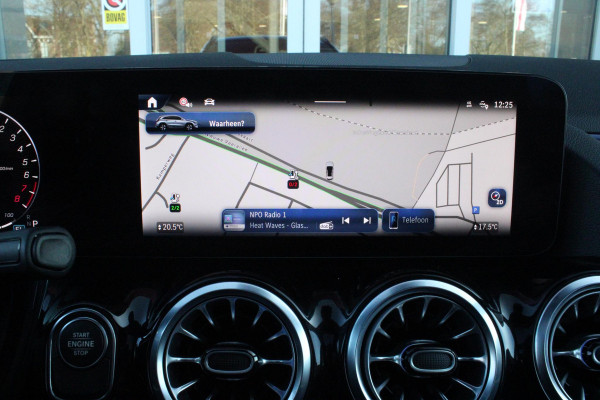 Mercedes-Benz GLA 250 e AMG LINE "NIEUW MODEL!" | PANORAMISCH SCHUIF/KANTEL DAK | SFEER VERLICHTING | ELEKTRISCH BEDIENBARE VOORSTOELEN MET GEHEUGENFUNCTIE EN "ZITKINEMATICA" | DRAADLOZE APPLE CARPLAY/ANDROID AUTO | NIGHT PAKKET: DAKRELING ZWART, ZIJRUITEN EN ACHTERRUITEN ZWART, LICHTMETALEN VELGEN 20" ZWART | HEAD UP DISPLAY | REALITY-NAVIGATIE  | 360° CAMERA | MULTI BEAM LED KOPLAMPEN | DODEHOEK DETECTIE | ADAPTIVE CRUISE CONTROL | KEYLESS GO | ELEKTRISCH BEDIENBARE ACHTERKLEP | DRAADLOZE TELEFOONLADER | SURROUND BURMESTER AUDIO | WINTERPAKKET: STUUR/STOEL VERWARMING |