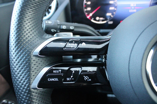Mercedes-Benz GLA 250 e AMG LINE "NIEUW MODEL!" | PANORAMISCH SCHUIF/KANTEL DAK | SFEER VERLICHTING | ELEKTRISCH BEDIENBARE VOORSTOELEN MET GEHEUGENFUNCTIE EN "ZITKINEMATICA" | DRAADLOZE APPLE CARPLAY/ANDROID AUTO | NIGHT PAKKET: DAKRELING ZWART, ZIJRUITEN EN ACHTERRUITEN ZWART, LICHTMETALEN VELGEN 20" ZWART | HEAD UP DISPLAY | REALITY-NAVIGATIE  | 360° CAMERA | MULTI BEAM LED KOPLAMPEN | DODEHOEK DETECTIE | ADAPTIVE CRUISE CONTROL | KEYLESS GO | ELEKTRISCH BEDIENBARE ACHTERKLEP | DRAADLOZE TELEFOONLADER | SURROUND BURMESTER AUDIO | WINTERPAKKET: STUUR/STOEL VERWARMING |