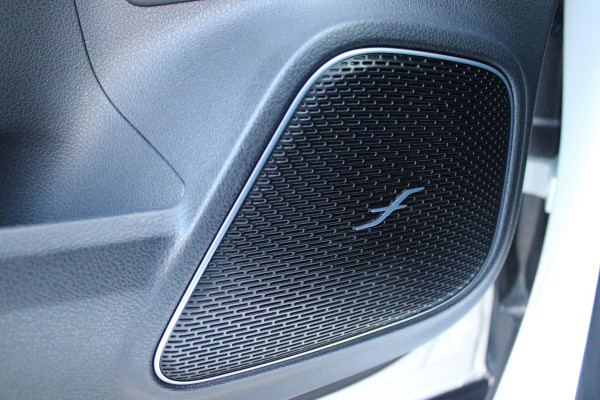 Mercedes-Benz GLA 250 e AMG LINE "NIEUW MODEL!" | PANORAMISCH SCHUIF/KANTEL DAK | SFEER VERLICHTING | ELEKTRISCH BEDIENBARE VOORSTOELEN MET GEHEUGENFUNCTIE EN "ZITKINEMATICA" | DRAADLOZE APPLE CARPLAY/ANDROID AUTO | NIGHT PAKKET: DAKRELING ZWART, ZIJRUITEN EN ACHTERRUITEN ZWART, LICHTMETALEN VELGEN 20" ZWART | HEAD UP DISPLAY | REALITY-NAVIGATIE  | 360° CAMERA | MULTI BEAM LED KOPLAMPEN | DODEHOEK DETECTIE | ADAPTIVE CRUISE CONTROL | KEYLESS GO | ELEKTRISCH BEDIENBARE ACHTERKLEP | DRAADLOZE TELEFOONLADER | SURROUND BURMESTER AUDIO | WINTERPAKKET: STUUR/STOEL VERWARMING |