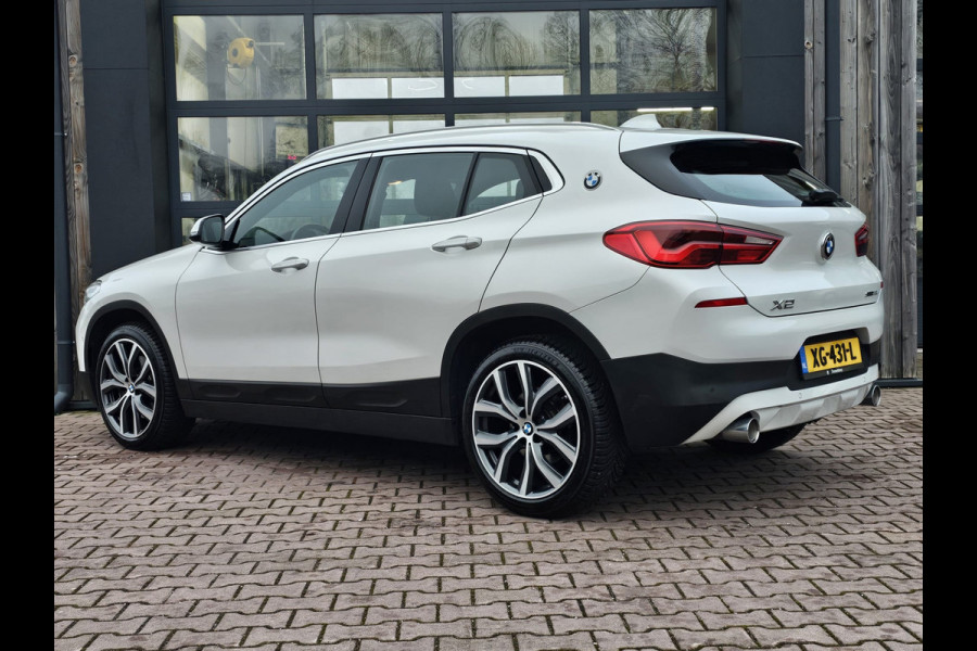 BMW X2 sDrive20i Executive | Automaat | Trekhaak | LED | Park Assist | Navi | Cruise | LMV 19" | All-seasons |