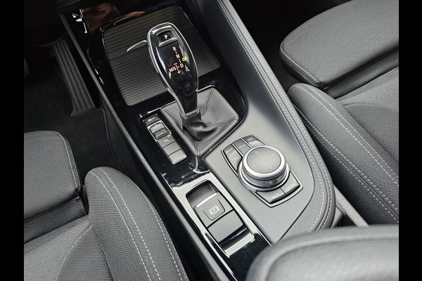 BMW X2 sDrive20i Executive | Automaat | Trekhaak | LED | Park Assist | Navi | Cruise | LMV 19" | All-seasons |