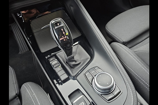 BMW X2 sDrive20i Executive | Automaat | Trekhaak | LED | Park Assist | Navi | Cruise | LMV 19" | All-seasons |