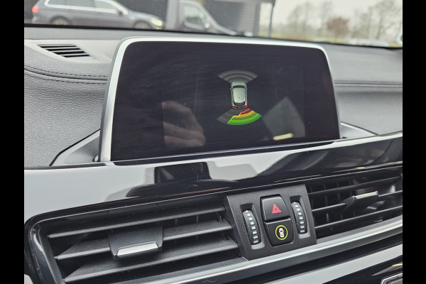 BMW X2 sDrive20i Executive | Automaat | Trekhaak | LED | Park Assist | Navi | Cruise | LMV 19" | All-seasons |