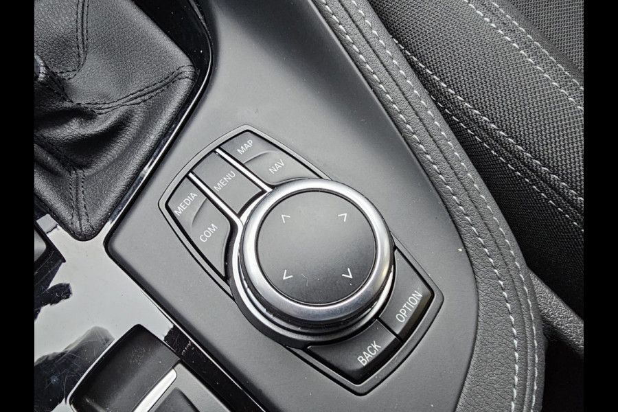 BMW X2 sDrive20i Executive | Automaat | Trekhaak | LED | Park Assist | Navi | Cruise | LMV 19" | All-seasons |