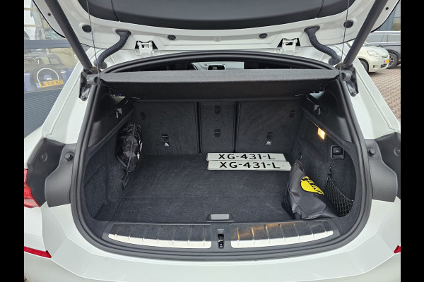 BMW X2 sDrive20i Executive | Automaat | Trekhaak | LED | Park Assist | Navi | Cruise | LMV 19" | All-seasons |