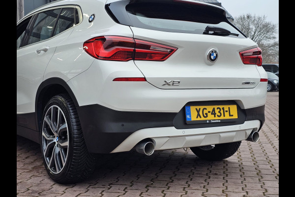 BMW X2 sDrive20i Executive | Automaat | Trekhaak | LED | Park Assist | Navi | Cruise | LMV 19" | All-seasons |