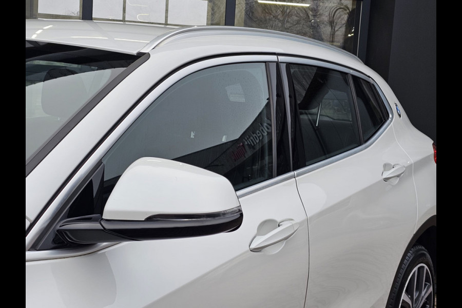 BMW X2 sDrive20i Executive | Automaat | Trekhaak | LED | Park Assist | Navi | Cruise | LMV 19" | All-seasons |