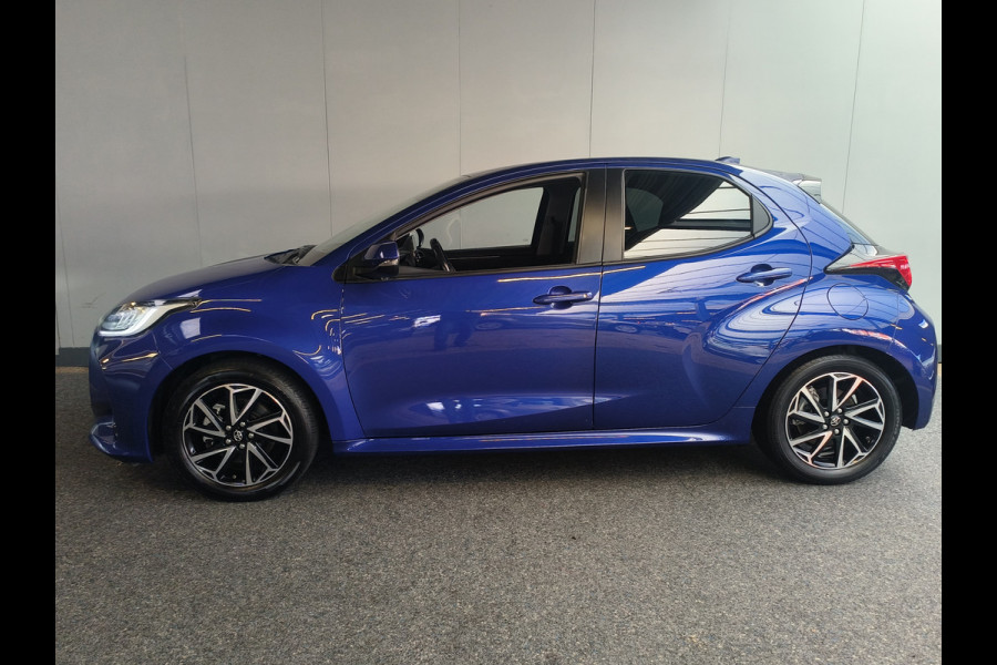 Toyota Yaris 1.5 Hybrid 115 Business Rijklaar + 12 maanden Bovag-garantie Henk Jongen Auto's in Helmond,  al 50 jaar service zoals 't hoort!