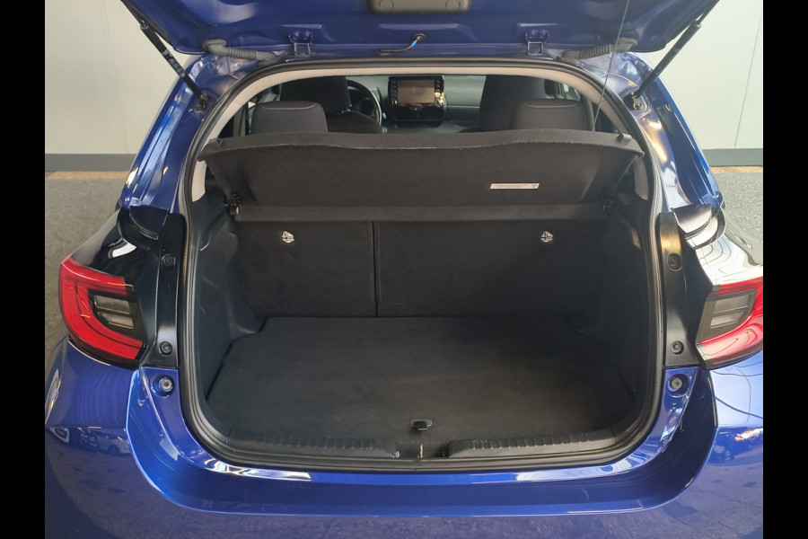 Toyota Yaris 1.5 Hybrid 115 Business Rijklaar + 12 maanden Bovag-garantie Henk Jongen Auto's in Helmond,  al 50 jaar service zoals 't hoort!