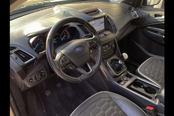 Ford Kuga 1.5 EcoBoost Vignale - Navigatie I Leer I Airco I Sport interieur & velgen I LED I PDC I Dealer onderhouden