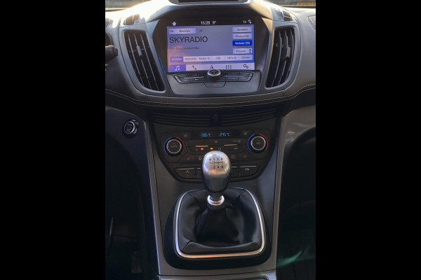 Ford Kuga 1.5 EcoBoost Vignale - Navigatie I Leer I Airco I Sport interieur & velgen I LED I PDC I Dealer onderhouden