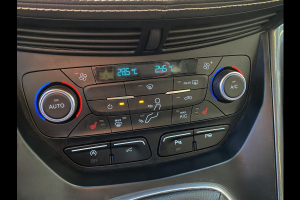 Ford Kuga 1.5 EcoBoost Vignale - Navigatie I Leer I Airco I Sport interieur & velgen I LED I PDC I Dealer onderhouden