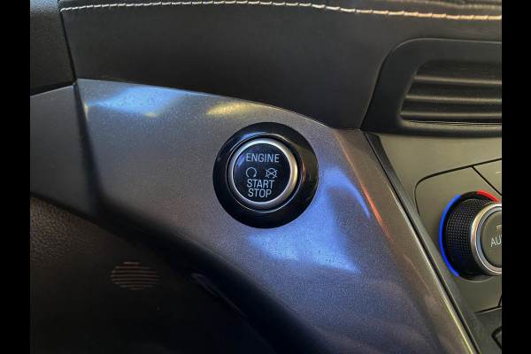 Ford Kuga 1.5 EcoBoost Vignale - Navigatie I Leer I Airco I Sport interieur & velgen I LED I PDC I Dealer onderhouden