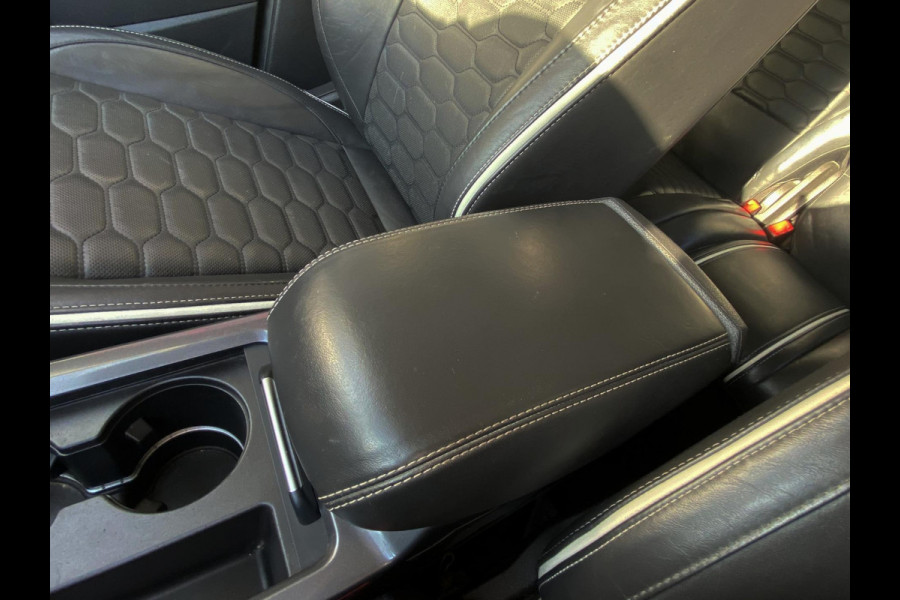 Ford Kuga 1.5 EcoBoost Vignale - Navigatie I Leer I Airco I Sport interieur & velgen I LED I PDC I Dealer onderhouden