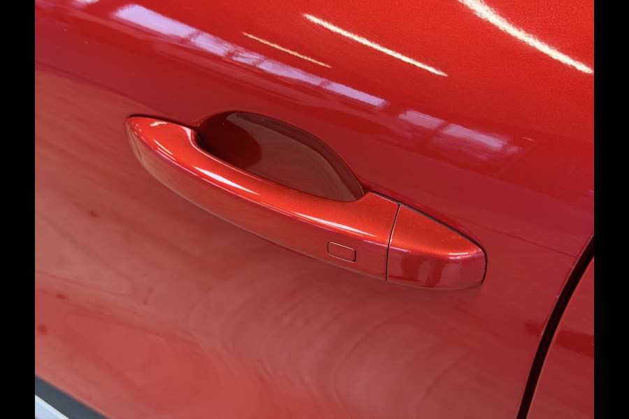 Renault Captur 1.3 TCe 155 Edition One | Groot Navi | ACC | Bose | 360 | 18"| Stoel & Stuur verwarming | 100 % Dealer onderhouden!