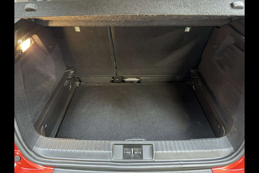 Renault Captur 1.3 TCe 155 Edition One | Groot Navi | ACC | Bose | 360 | 18"| Stoel & Stuur verwarming | 100 % Dealer onderhouden!