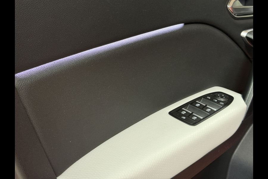 Renault Captur 1.3 TCe 155 Edition One | Groot Navi | ACC | Bose | 360 | 18"| Stoel & Stuur verwarming | 100 % Dealer onderhouden!