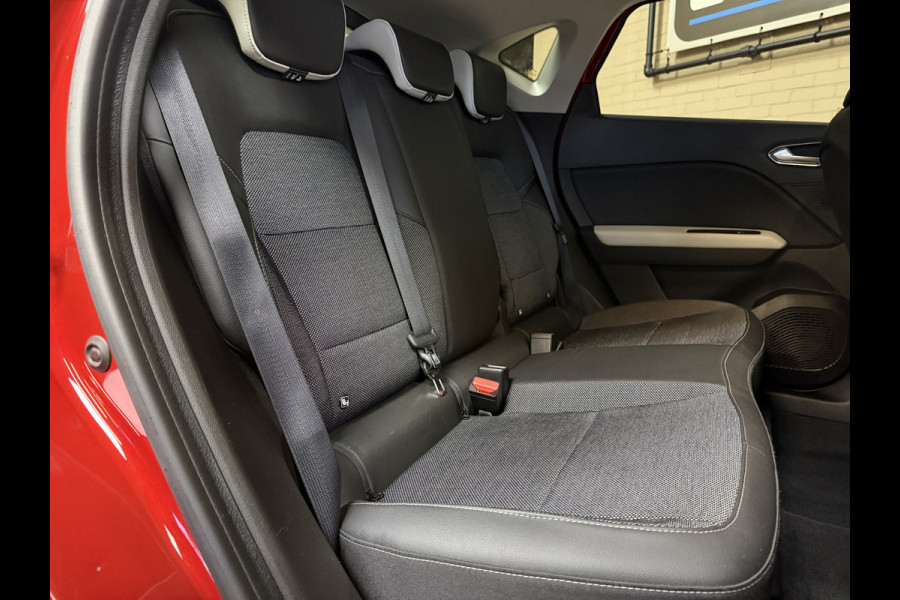 Renault Captur 1.3 TCe 155 Edition One | Groot Navi | ACC | Bose | 360 | 18"| Stoel & Stuur verwarming | 100 % Dealer onderhouden!