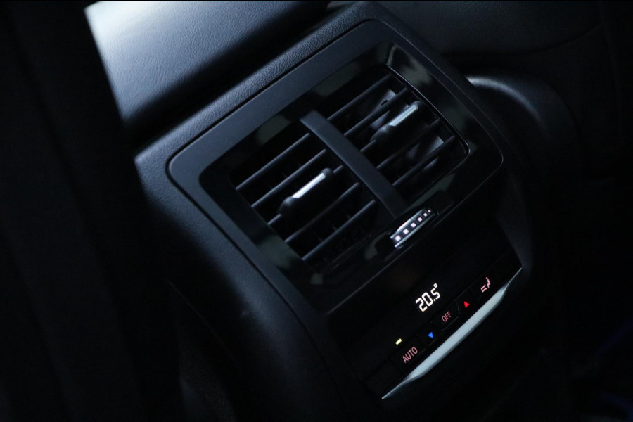 BMW X3 XDrive30i M Sport / PANO / HUD / LIVE COCKPIT / CAMERA / DEALER SERVICE