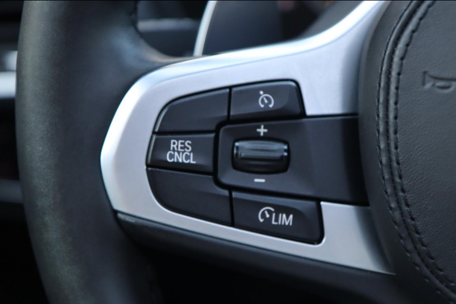 BMW X3 XDrive30i M Sport / PANO / HUD / LIVE COCKPIT / CAMERA / DEALER SERVICE