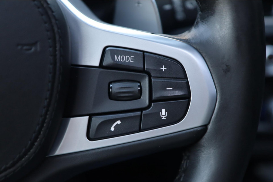 BMW X3 XDrive30i M Sport / PANO / HUD / LIVE COCKPIT / CAMERA / DEALER SERVICE