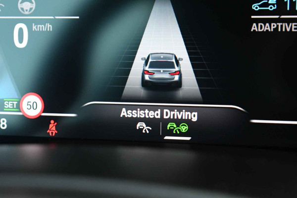 BMW 5 Serie 530e M-Sport Pano Trekh ACC HUD 360 Laser El-Klep