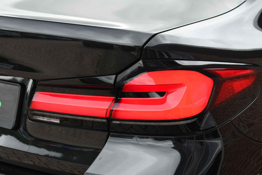 BMW 5 Serie 530e M-Sport Pano Trekh ACC HUD 360 Laser El-Klep