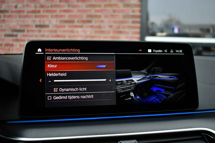 BMW 5 Serie 530e M-Sport Pano Trekh ACC HUD 360 Laser El-Klep